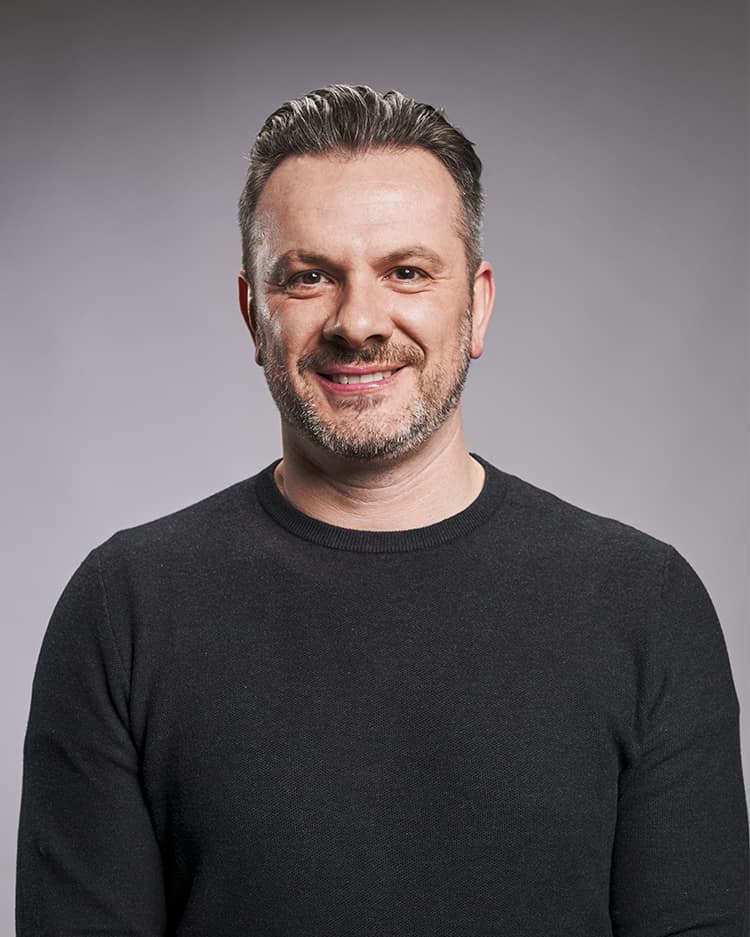 Ralf Bachmeier, Inhaber